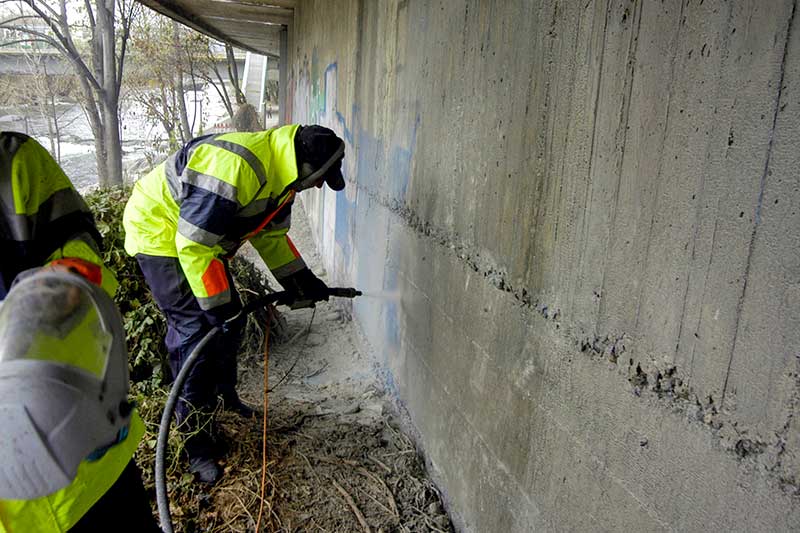 Graffiti Removal with Pressure Washing